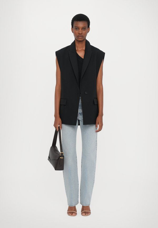 THE STAPLE - Jeans Tapered Fit4