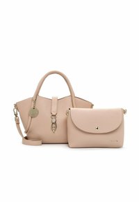 Due borse coordinate in morbida pelle rosa. La borsa più grande ha lati strutturati, doppi manici e una tracolla staccabile; la borsa più piccola presenta una chiusura a pattina.