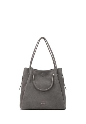 Borsa tote in suede grigio con doppie maniglie, un gancio rotondo nella parte superiore e zip laterali; presenta un design elegante e angolare con una finitura texturizzata.