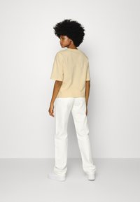 Marc O'Polo ROUND NECK - T-shirt estampada - milky vanilla