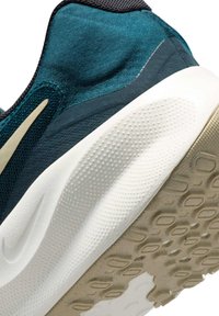 Nike Performance REVOLUTION 7 - Scarpe da corsa su strada - armoury navy green strike hyper pink desert khaki