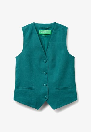 Turkusowa lniana kamizelka z czterema guzikami, dwiema przednimi kieszeniami i dekoltem w kształcie litery V, leżąca na płasko na białym tle.