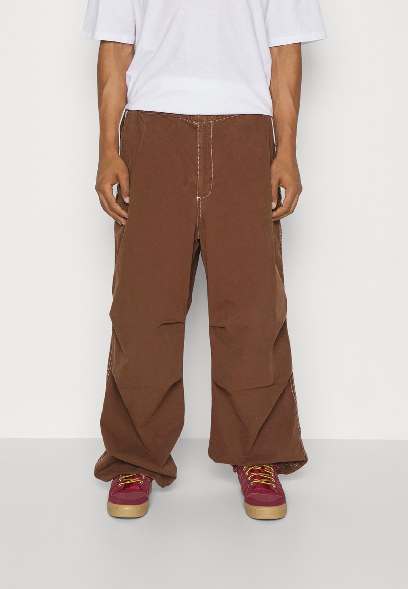 BDG Urban Outfitters BAGGY TECH PANT Trousers brown Zalando.ie