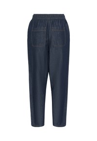 Pantalon en jean bleu foncé avec ceinture élastique et deux poches plaquées arrière, coupe droite.