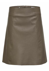 Gonna in pelle marrone con un design aderente, lunghezza a metà coscia e sottili dettagli di cucitura lungo le cuciture e la vita.