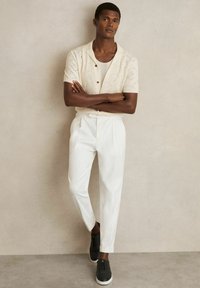 Reiss REGULAR FIT ROYCE biały