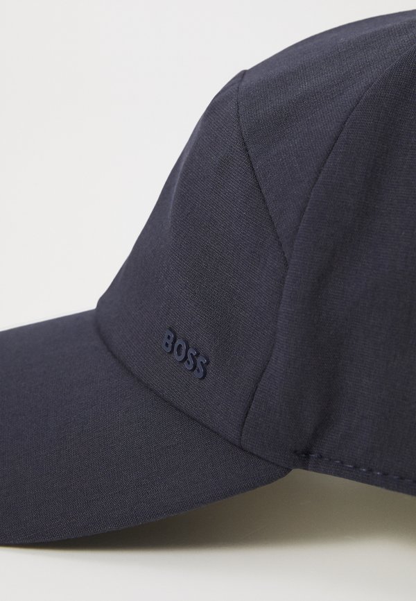 RIKKI TECHWOOL - Cap3