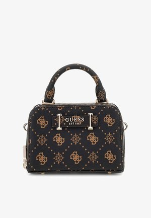 Sac à main en synthétique noir avec des accessoires en ton or, surface texturée et impression de logo marron. Il dispose d'une poignée supérieure et d'une fermeture zip.