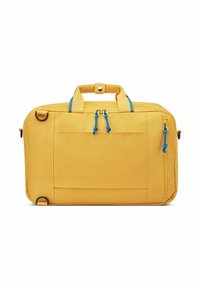 Borsa per laptop in tessuto giallo con doppi manici, dettagli in blu sulla cerniera e tasca frontale. Presenta anelli metallici e forma rettangolare.