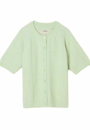 Helege roheline kardigan, mis on tehtud pehmest ja tekstuuriga kangast. Omadusteks on lühikesed varrukad, ümmargune kaelus ja nööpidega kinnis koos soonikservaga.