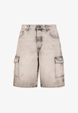 Jasnoszare szorty cargo z denimu z zapięciem na guzik, przednimi kieszeniami, bocznymi kieszeniami z patkami i subtelnymi efektami przetarcia.
