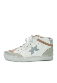 High-top sneaker made of white leather with gray suede star accent, tan suede and silver details, textured gray sole, and white laces.