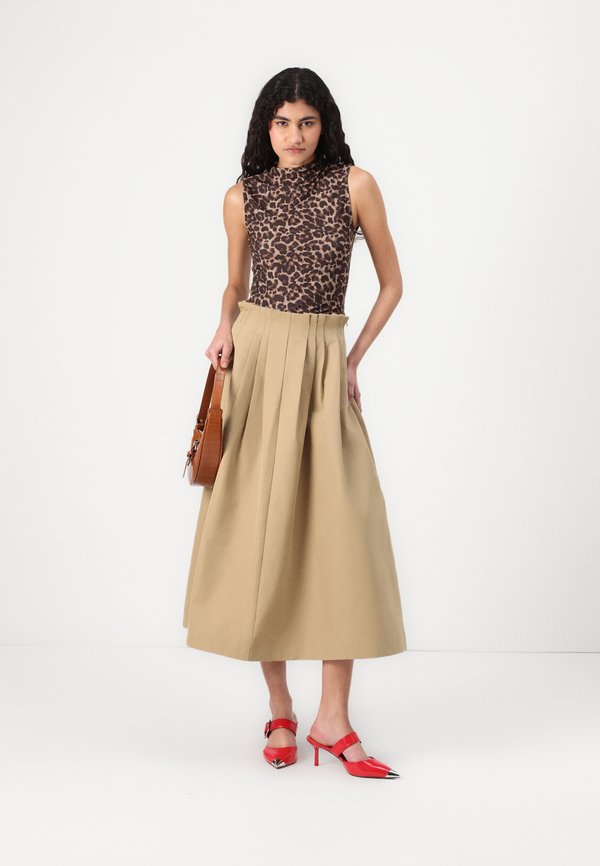 VILEOA FUNNEL NECK  - Top3