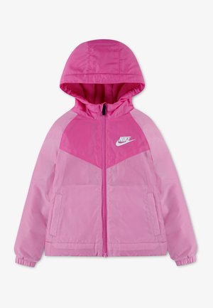 Pink Nike hættetrøje med forlynlås, to sidelommer, elastiske ærmegab og hvidt Nike-logo på brystet.