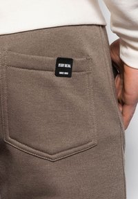 Ombre Træningsbukser - khaki
