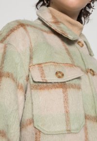 ONLY Tunn jacka - beige