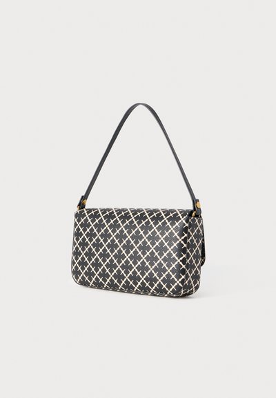Μαύρη και κρεμ τσάντα χειρός με γεωμετρικό σχέδιο, δερμάτινο υλικό, ορθογώνιο σχήμα και έναν ιμάντα ώμου. Χρυσά μεταλλικά στοιχεία.