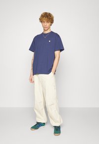 Carhartt WIP CHASE - Basic T-shirt - blue