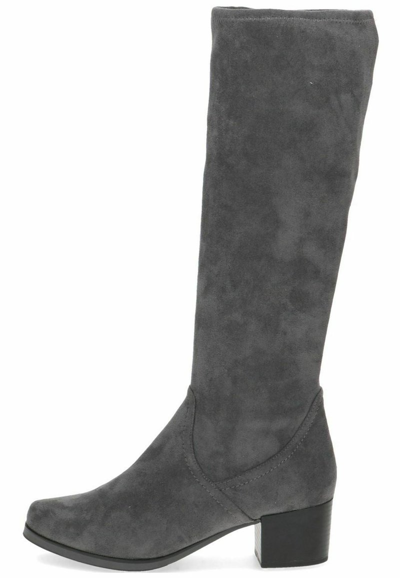 Stivale al ginocchio grigio in suede con tacco a blocco, texture liscia, punta affusolata e dettagli a cucitura curvata sulla parte superiore.