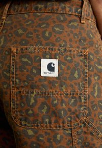 Carhartt WIP LEO PIERCE PANT STRAIGHT - Pantalones - brown