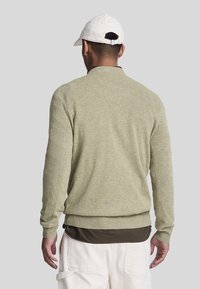 Lyle & Scott BLEND CREW NECK  - Pulover - sage uniform marl