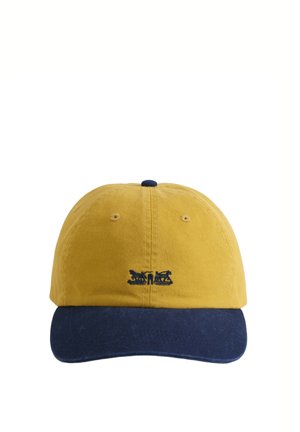 Gorra de béisbol amarilla con visera y botón superior azul oscuro, con un pequeño logo azul marino bordado en el centro delantero.