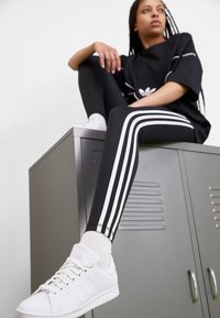 adidas Originals ADICOLOR CLASSICS 3-STRIPES - Leggings - Trousers - black