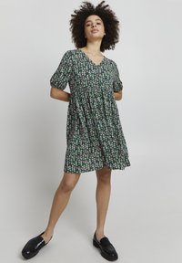 ICHI IHMarrakech - Vestido informal - multi color holly/green