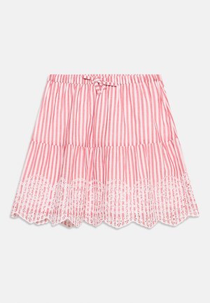 Ροζ και λευκή φούστα με κάθετες ρίγες, ελαστική μέση, φιόγκο και λευκό κεντητό τελείωμα με κυματιστό σχέδιο.