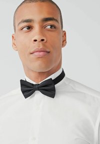 Next SLIM FIT SINGLE CUFF - Alkalmi ing - white