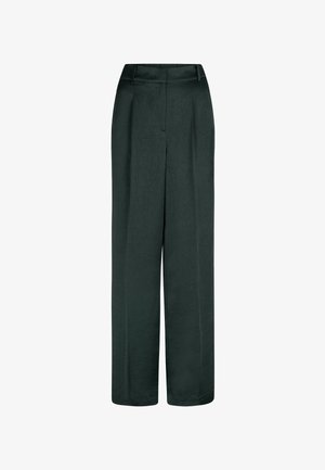 Brede pijpenbroek in donkergroen van gestructureerde stof. Heeft een hoge taille en een gladde afwerking zonder zichtbare hardware of patronen.