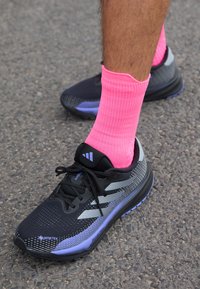 Unselected, core black/grey/cobalt blue