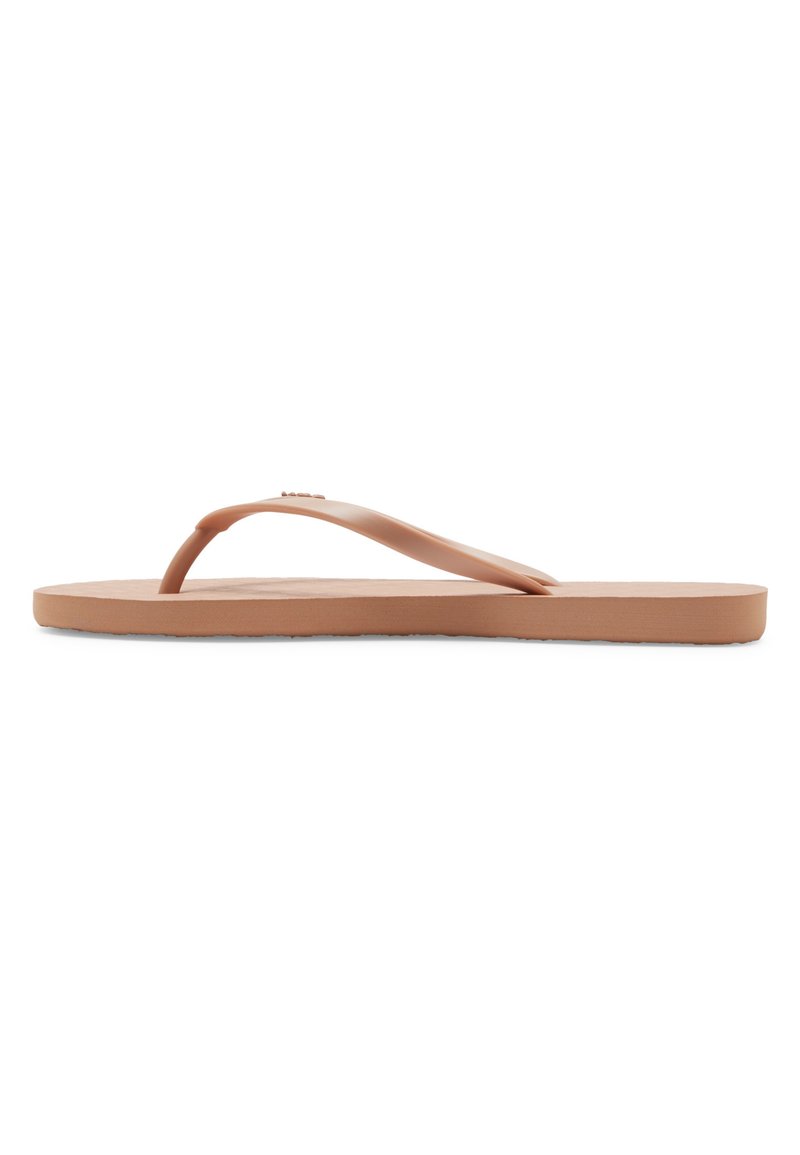 Flip-flop maro din cauciuc cu talpă plată, având un singur post pentru degete și un design simplu, textură netedă și fără alte embellishments.
