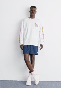 Thumbnail Image 2