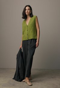 Next CABLE - REGULAR FIT - Väst - green olive