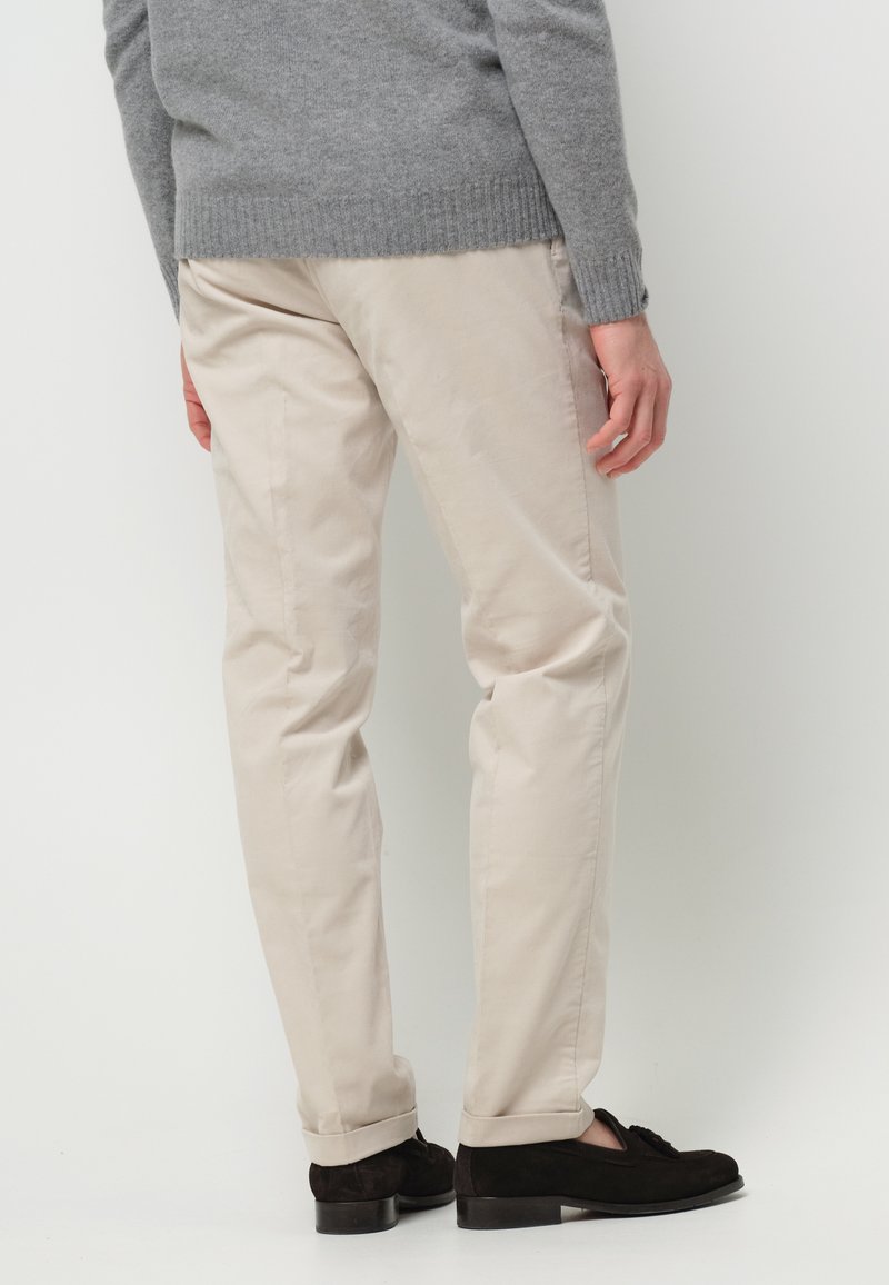 PROFUOMO Tygbyxor - sand