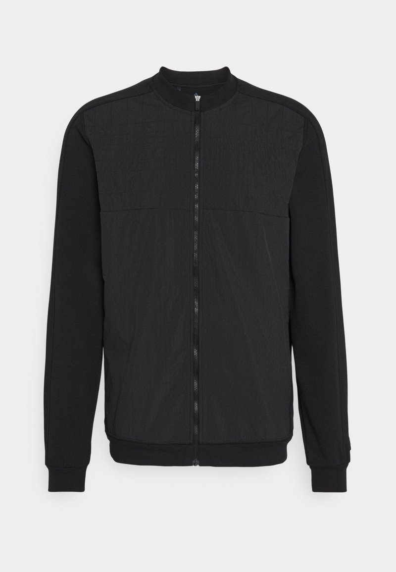 Černá bombardérka se zapínáním na zip, prošívanou texturou na horní části předního dílu a žebrovanými manžetami a lemem. Hladká tkanina celkově.