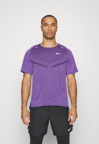 Nike Performance TECHKNIT ULTRA - T-shirt desportiva - cave purple/action grape/silver