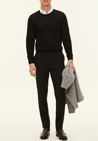 Oscar Jacobson MIGUEL ROUNDNECK - Neule - black tile