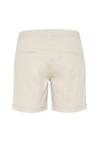 Beige bavlněné šortky s hladkým povrchem, s ohrnutými manžetami a dvěma zadními kapsami. Pás má vyšitý detail.