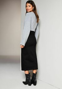 Lipsy HIGH RISE SPLIT FRONT DENIM - Ceruzaszoknya - black wash