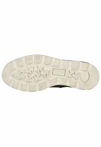 Semelle noire de sneaker en caoutchouc texturé, avec une semelle extérieure blanche et des motifs de traction multidirectionnels. La semelle intermédiaire présente un détail de logo subtil.