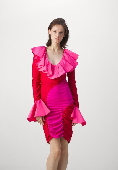 Ahluwalia ROSIE RUFFLE DRESS - Vestito di maglina - red/pink