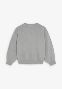 Grå sweatshirt med rund hals, sænkede skuldersømme og ribbede manchetter og kant. Blødt stof med en glat tekstur.