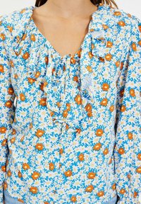 Trendyol Blouse - white