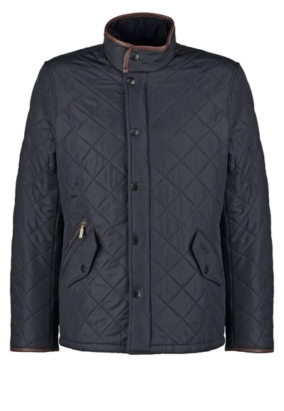 Veste matelassée marine avec un col montant, deux poches avant, des boutons noirs et des accents en cuir marron au col et à l'ourlet.