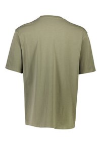 Olivgrön bomullströja med kort ärm, rund hals och en mjuk textur. Bakifrån syns en rak nederkant och minimala sömmar.