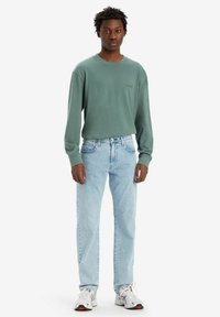 Levi's® Vaqueros tapered - over the hedge od