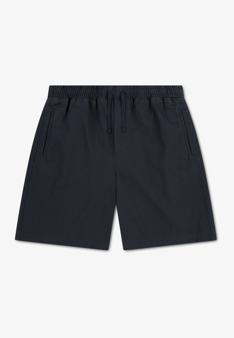 Σορτς σε σκούρο μπλε ναυτικό χρώμα, κατασκευασμένα από ελαφρύ ύφασμα, με ελαστική μέση και κορδόνι, καθώς και δύο πλαϊνές τσέπες.