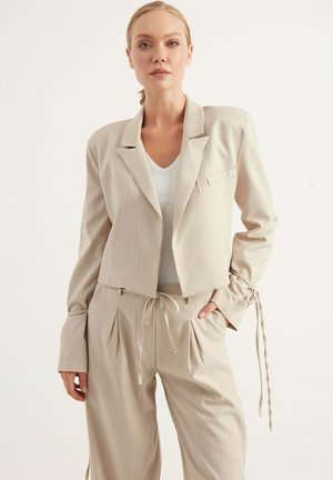 SLEEVE DETAILED   - Blazer - beige